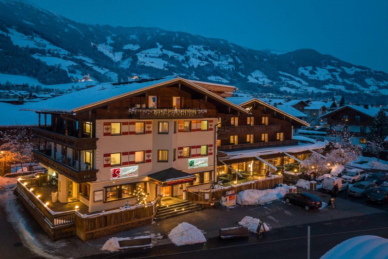 Hotel Standlhof Zillertal Uderns Exterior photo